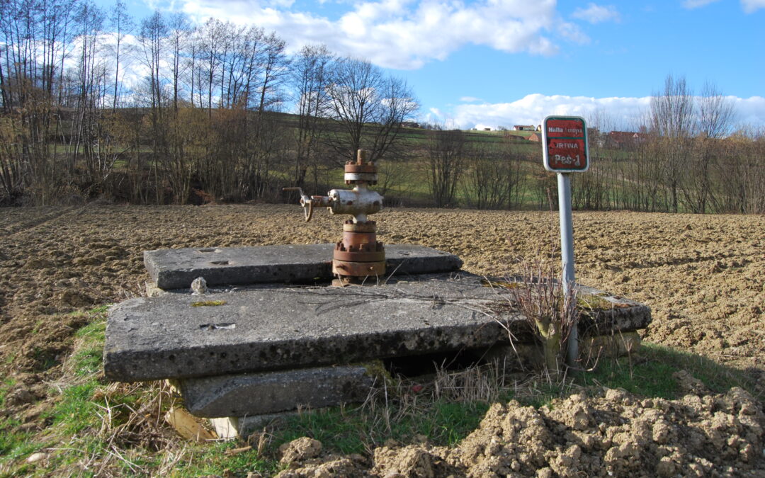 Using abandoned wells for geothermal energy production